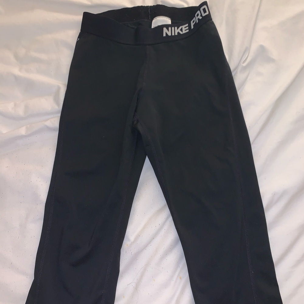 Nike pro cropped leggings